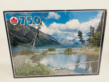 Load image into Gallery viewer, &quot;CANADIAN SCENERY&quot; DOUBLE PUZZLE SET
