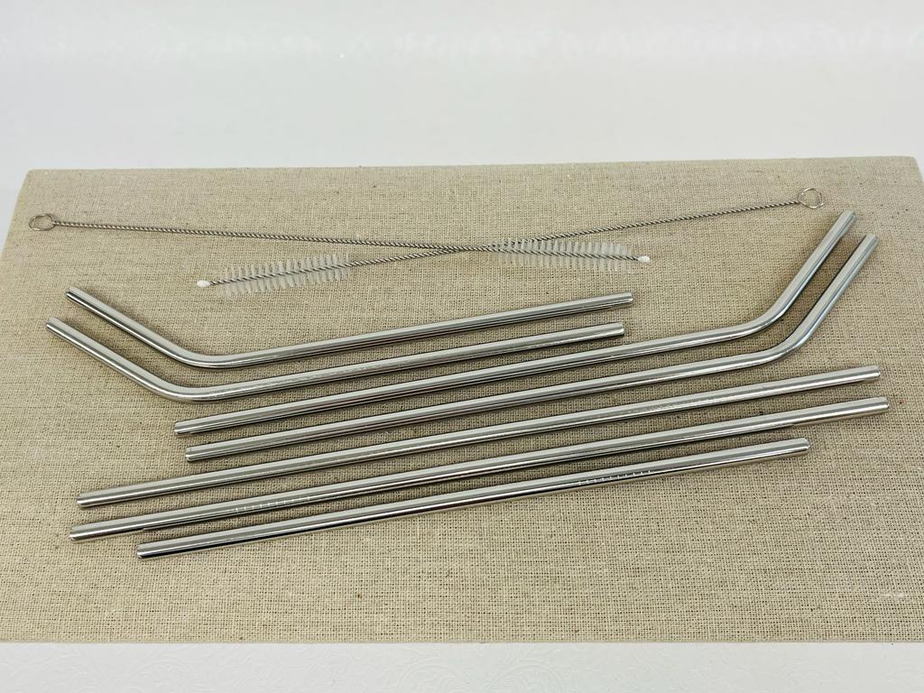 ASSORTED STAINLESS STEEL STRAWS, CLEANING BRUSHES AND DRAWSTRING STORAGE BAG