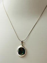 Load image into Gallery viewer, SILVER CHAIN WITH ABALONE PENDANT
