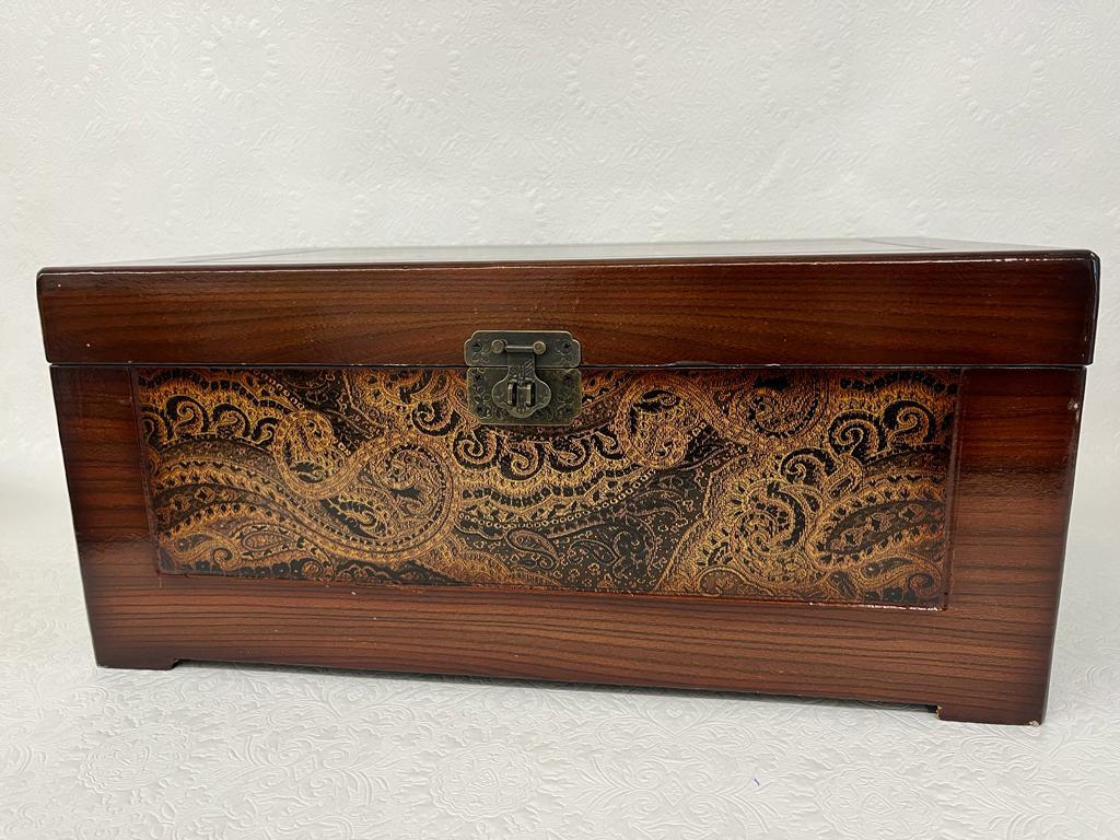 DECORATIVE STORAGE BOX