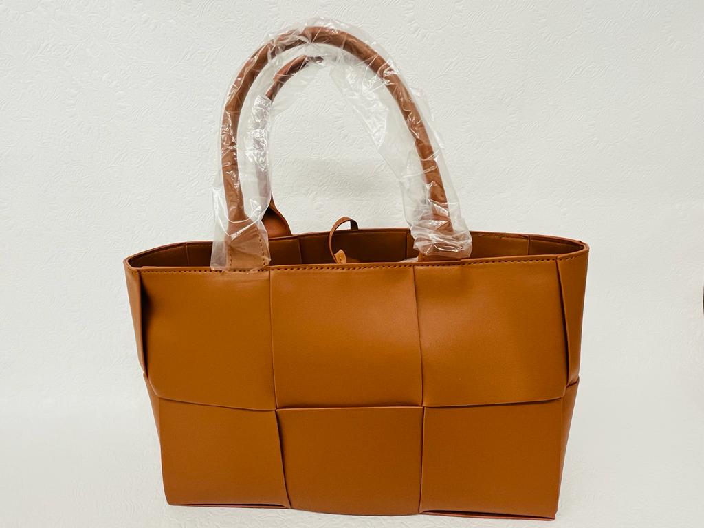 BROWN TOTE WITH SMALL PURSE