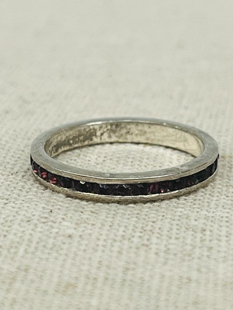 SILVER BAND WITH PINK STONES