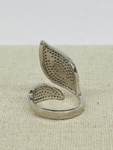Load image into Gallery viewer, SILVER WRAP &quot;LEAF&quot; RING
