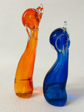 Load image into Gallery viewer, BLOWN GLASS DOG PAIR
