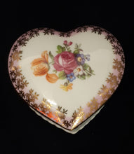 Load image into Gallery viewer, HEART-SHAPED TRINKET BOX
