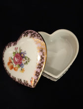 Load image into Gallery viewer, HEART-SHAPED TRINKET BOX
